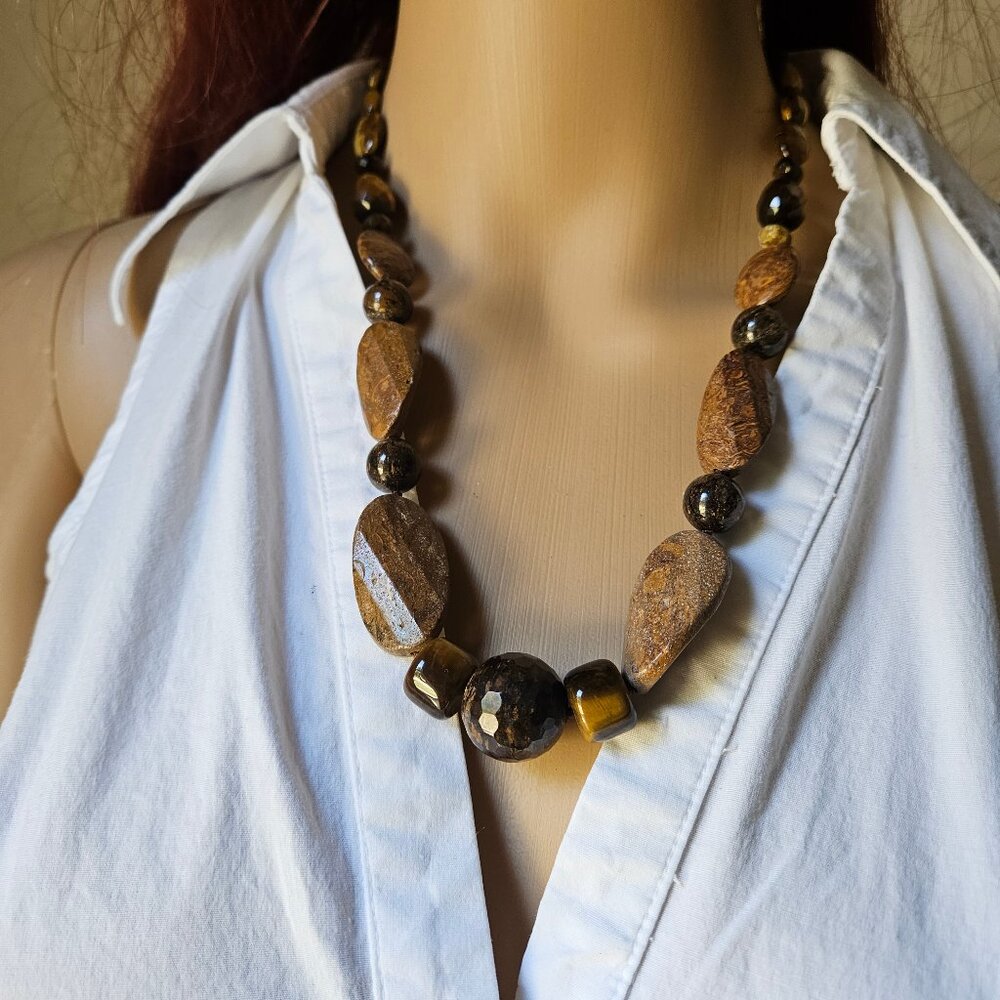 Women`s Chunky knotted Jasper and Tiger-eye Stone Necklace 22"